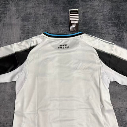Kit Infantil Newcastle United FC 25/26 Conjunto Unissex