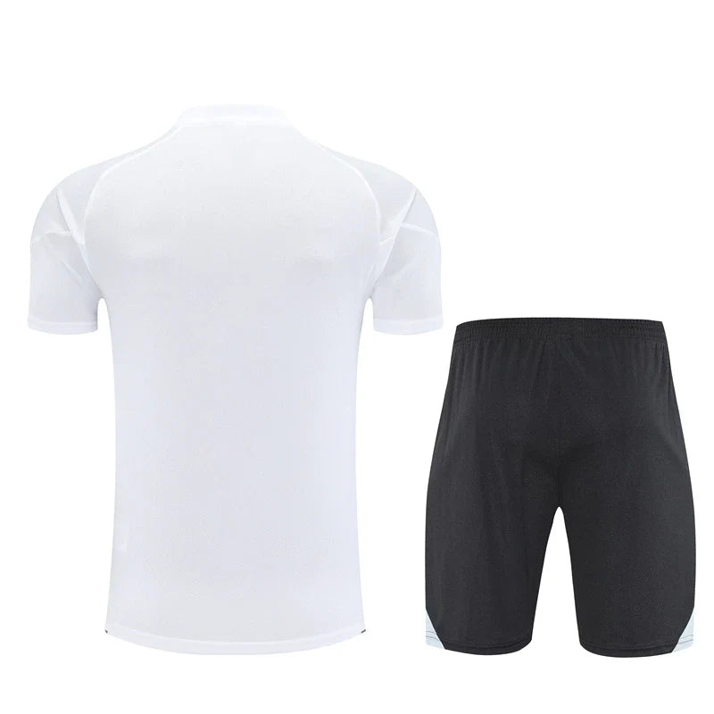 Kit Real Madrid 25/26 Adulto